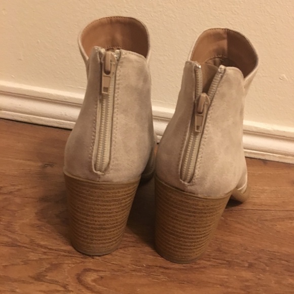 Booties - Picture 4 of 5